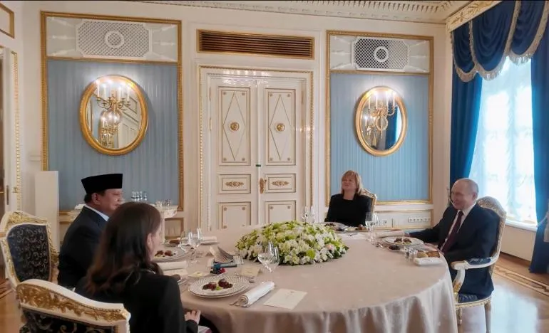 Usai Agenda di Moskow, Prabowo Tiba di Paris untuk Bertemu Presiden Macron