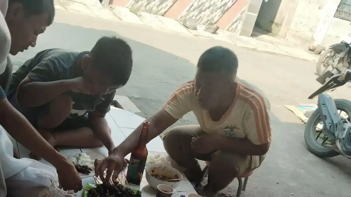 Di Kampung Aris, Politik Uang Mengubah Cara Warga Cirebon Memandang Pemilu