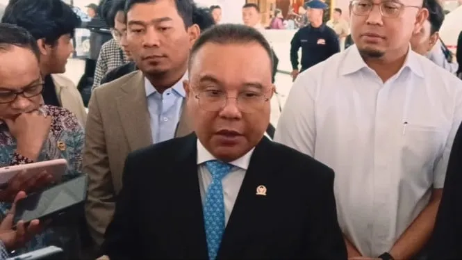 DPR: BPI Danantara Akuisisi Saham Aplikator Ojol, Target Komisi Driver Maksimal 8 Persen