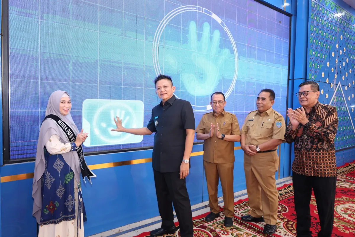 Pemkab OKU Timur Tandatangani SPMB 2026 dan Luncurkan Aplikasi Si-Gancang