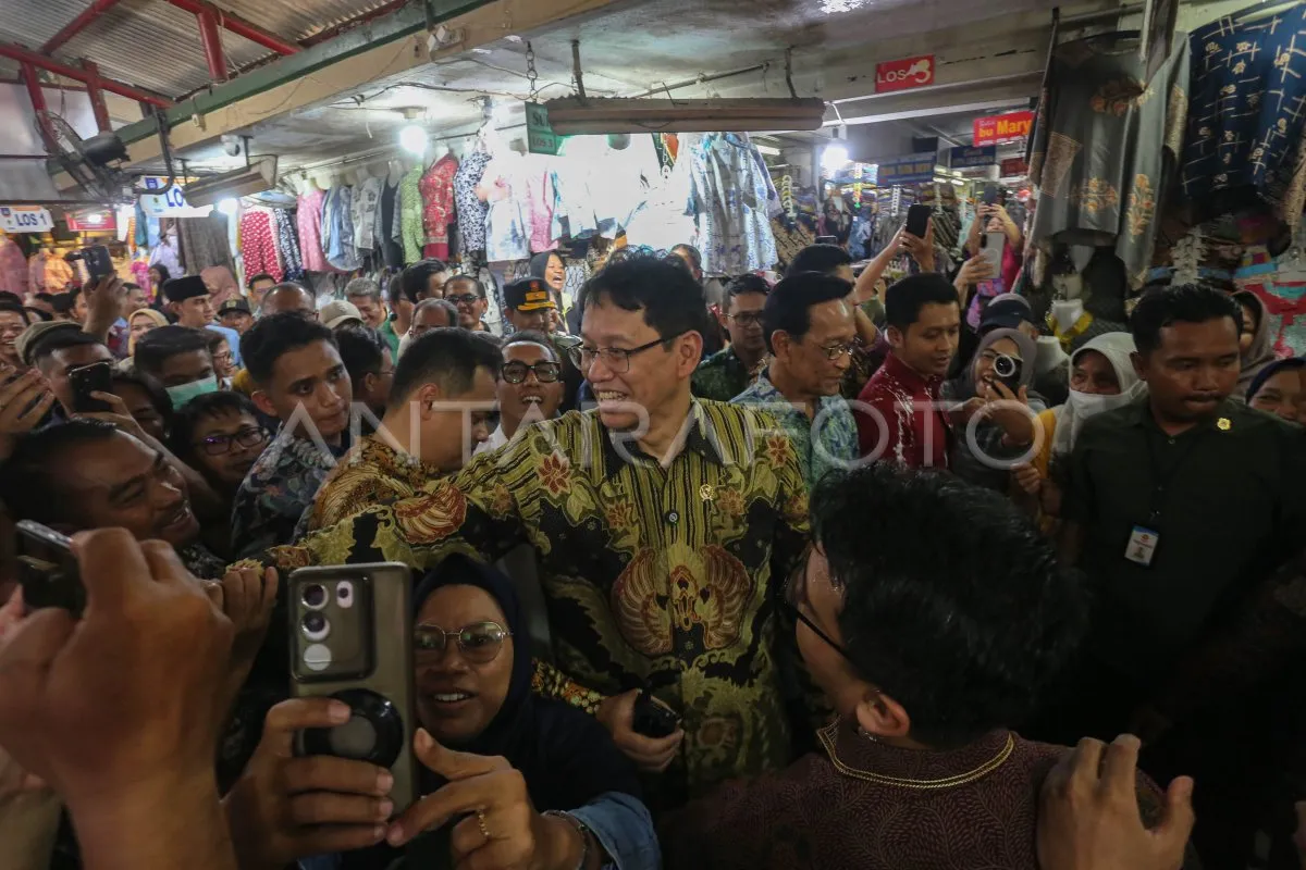 Menkeu Purbaya Yudhi Sadewa Tinjau Aktivitas Ekonomi di Pasar Beringharjo Yogyakarta