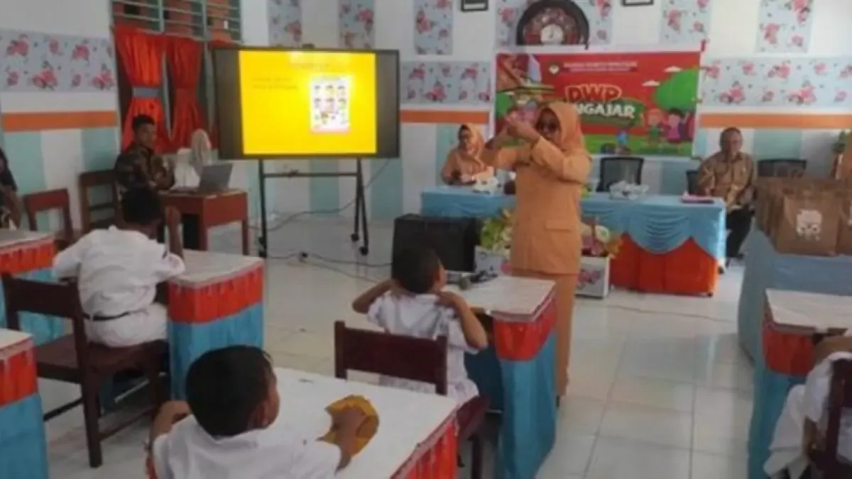 Peringatan Hari Kartini di Bone Bolango Diisi Edukasi Penggunaan Gadget dan Cuci Tangan untuk Ratusan Siswa