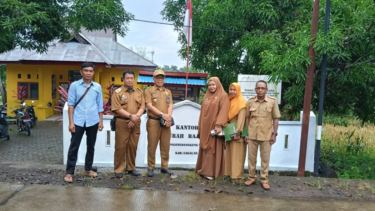 Plt Camat Polongbangkeng Selatan Monitoring Layanan di Rajaya dan Bontokadatto, Tekankan Integritas Aparatur