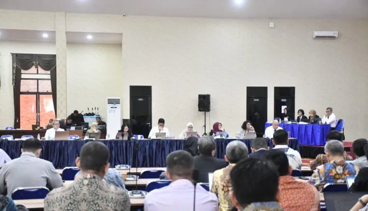 KPPU Putus 97 Pinjol Bersalah dalam Perkara Penetapan Bunga, Total Denda Rp755 Miliar