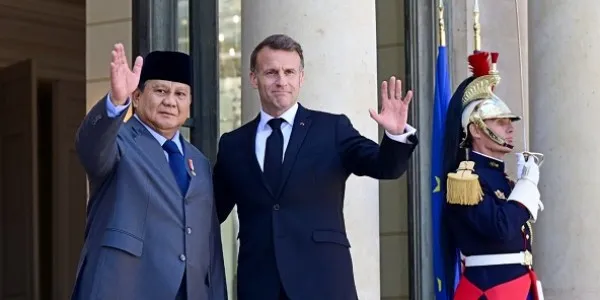 Prabowo Bertemu Macron di Istana Élysée, Bahas Penguatan Kerja Sama Indonesia–Prancis