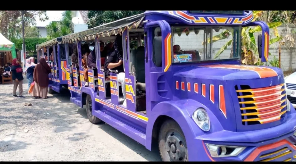 Tour Kereta Kelinci di Bantul Barat Kenalkan Wisata Kerajinan dan Kuliner Lokal