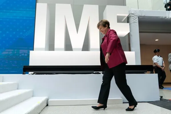IMF Peringatkan Utang Publik Global Berpotensi Tembus 100% PDB pada 2029