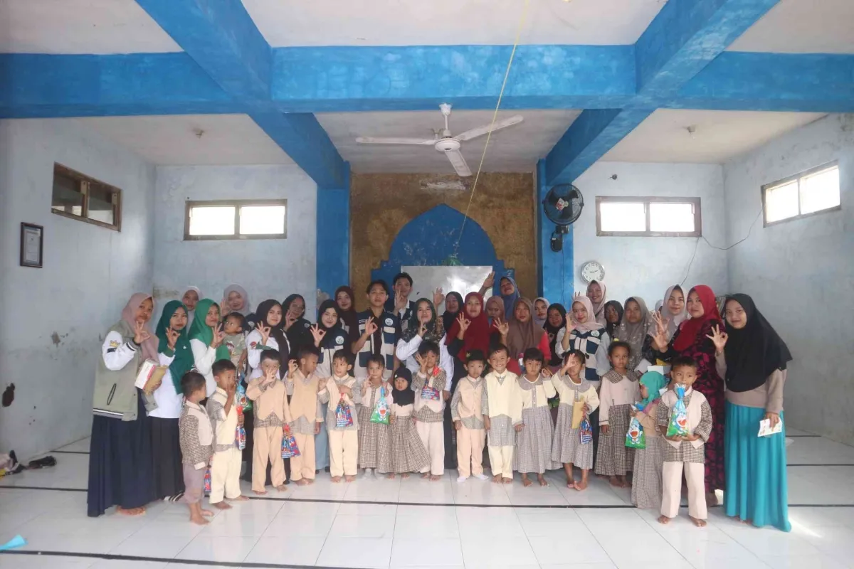 Mahasiswa KKN Kolaboratif Edukasi Ibu Wali Murid TK soal Pencegahan Stunting Lewat Gizi Seimbang