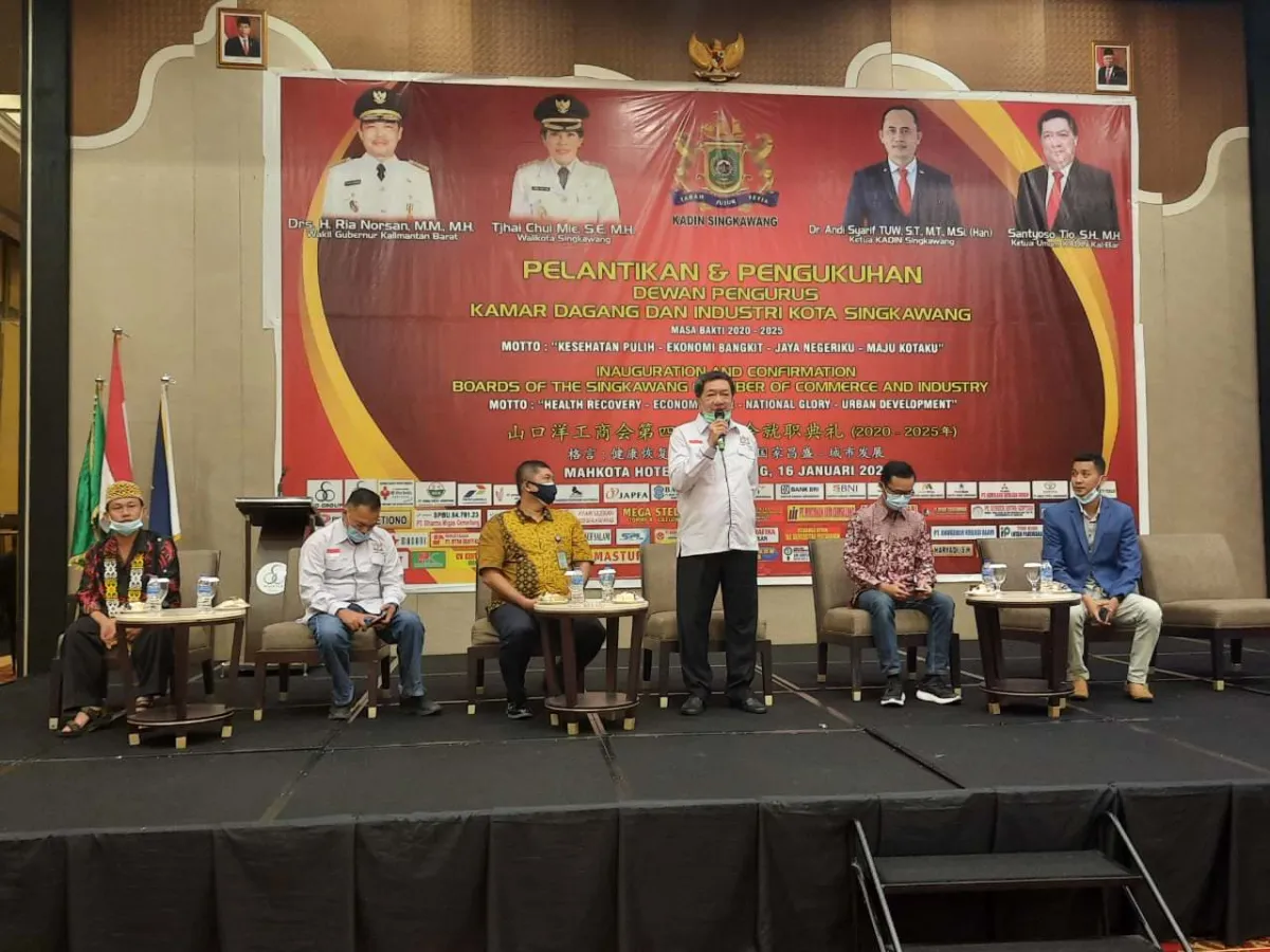 Polda Kalbar Beri Penghargaan kepada Dunia Usaha yang Aktif Bantu Penanganan Covid-19
