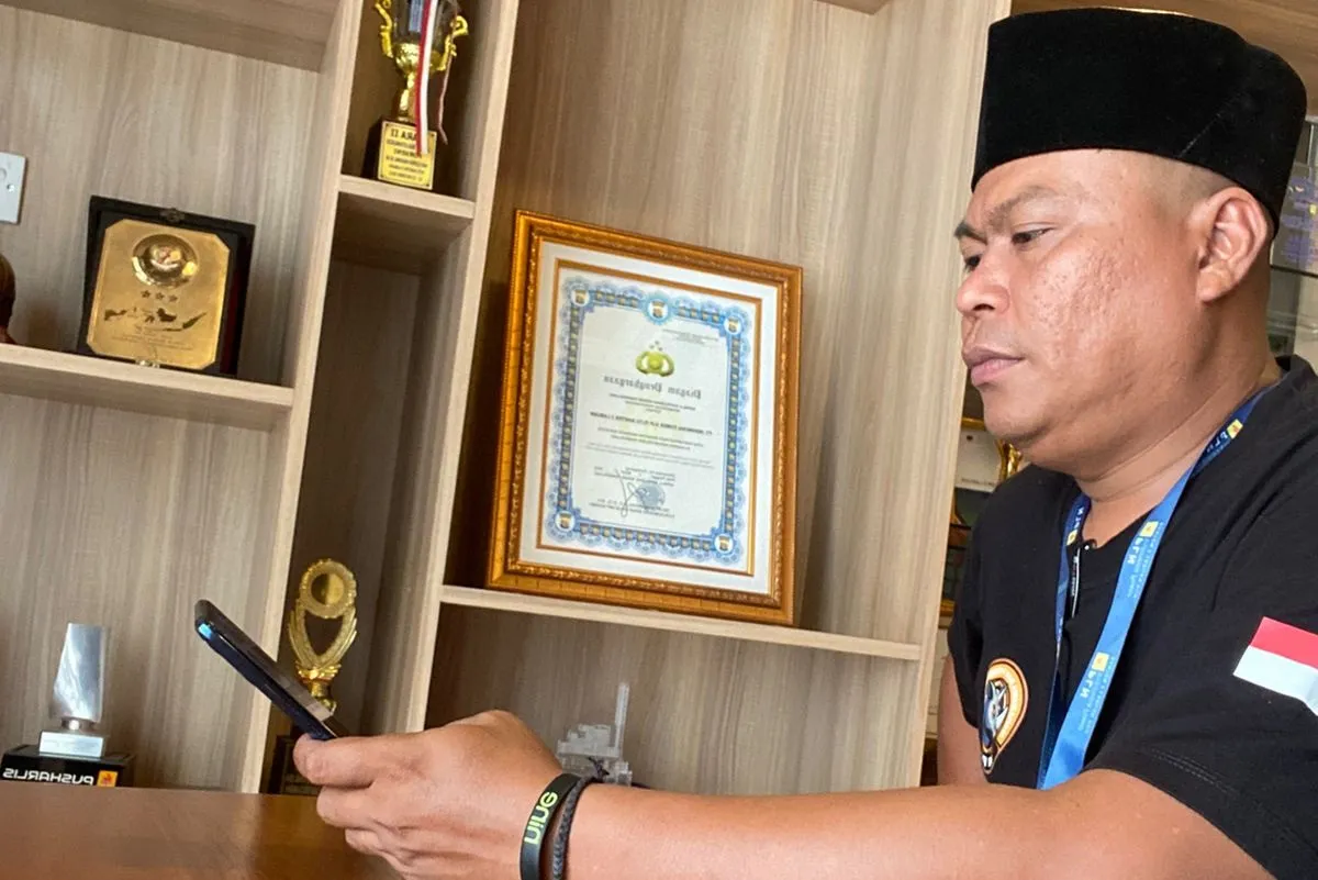 MPP Pandeglang Soroti Kabel Internet Menempel di Tiang PLN, Diduga Banyak Tanpa Izin