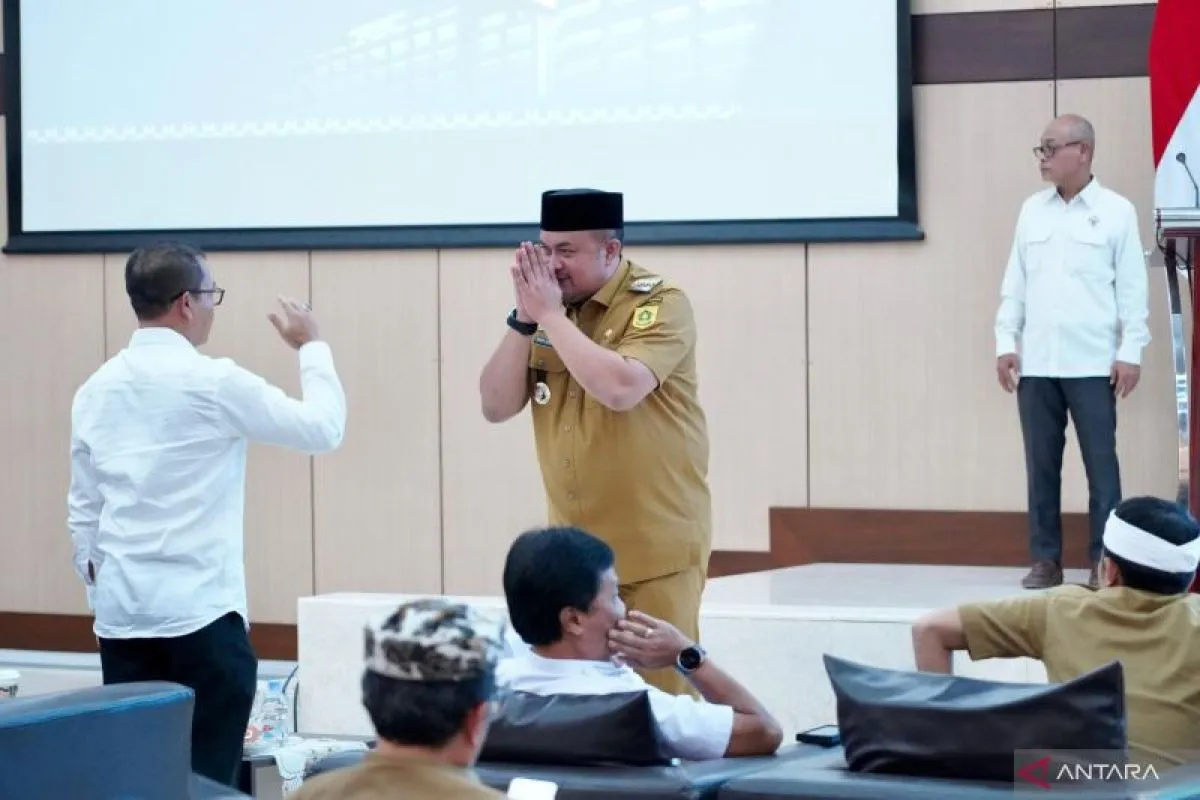 Bupati Bogor Serahkan Laporan Keuangan Pemkab Tahun Anggaran 2025 ke BPK Jabar