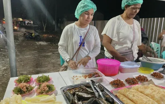 Pedagang Kuliner Sambut Positif Pasar Malam Teras Dekranasda Toma Kuliner Evav di Langgur