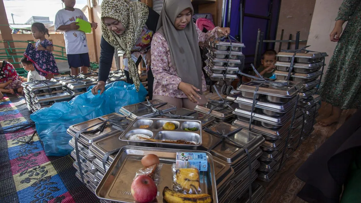 Narasi MK Hentikan Program Makan Bergizi Gratis dan Alihkan Dananya ke Pendidikan Disebut Hoaks