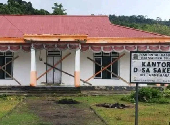 Kantor Desa Saketa Masih Dipalang Warga Selama 10 Bulan, Transparansi Keuangan Desa Dipertanyakan