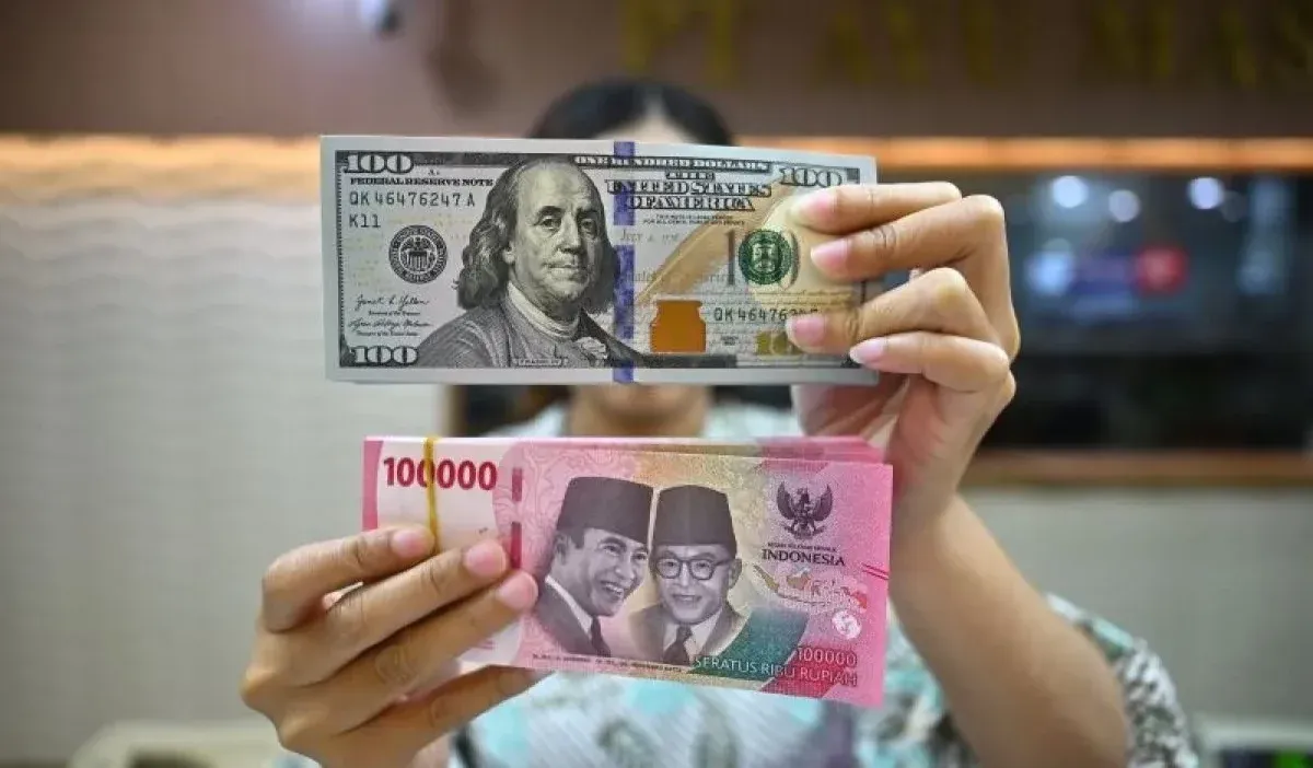 Rupiah Menguat ke Rp17.229 per Dolar AS, Dipengaruhi Geopolitik dan Penantian Sikap The Fed