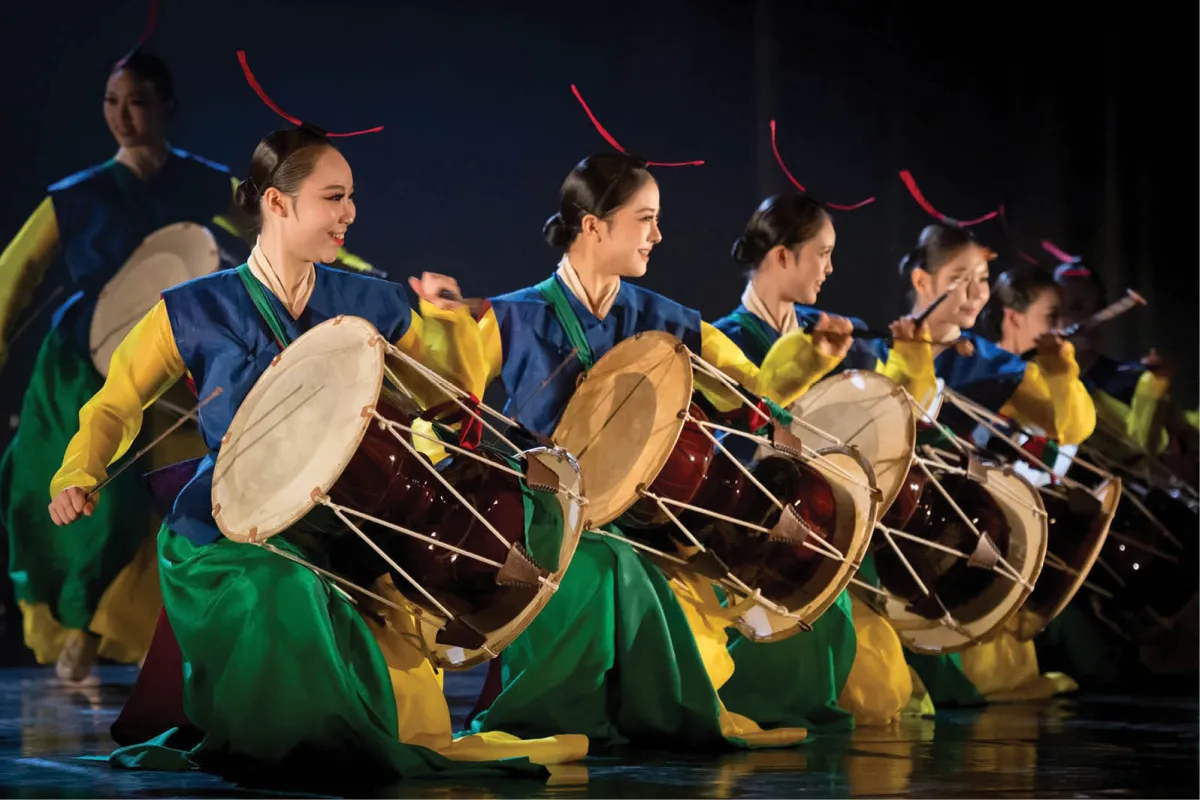 Pekan Musik Internasional Hue 2026 Hadirkan Panggung Terbuka di Tepi Sungai Perfume