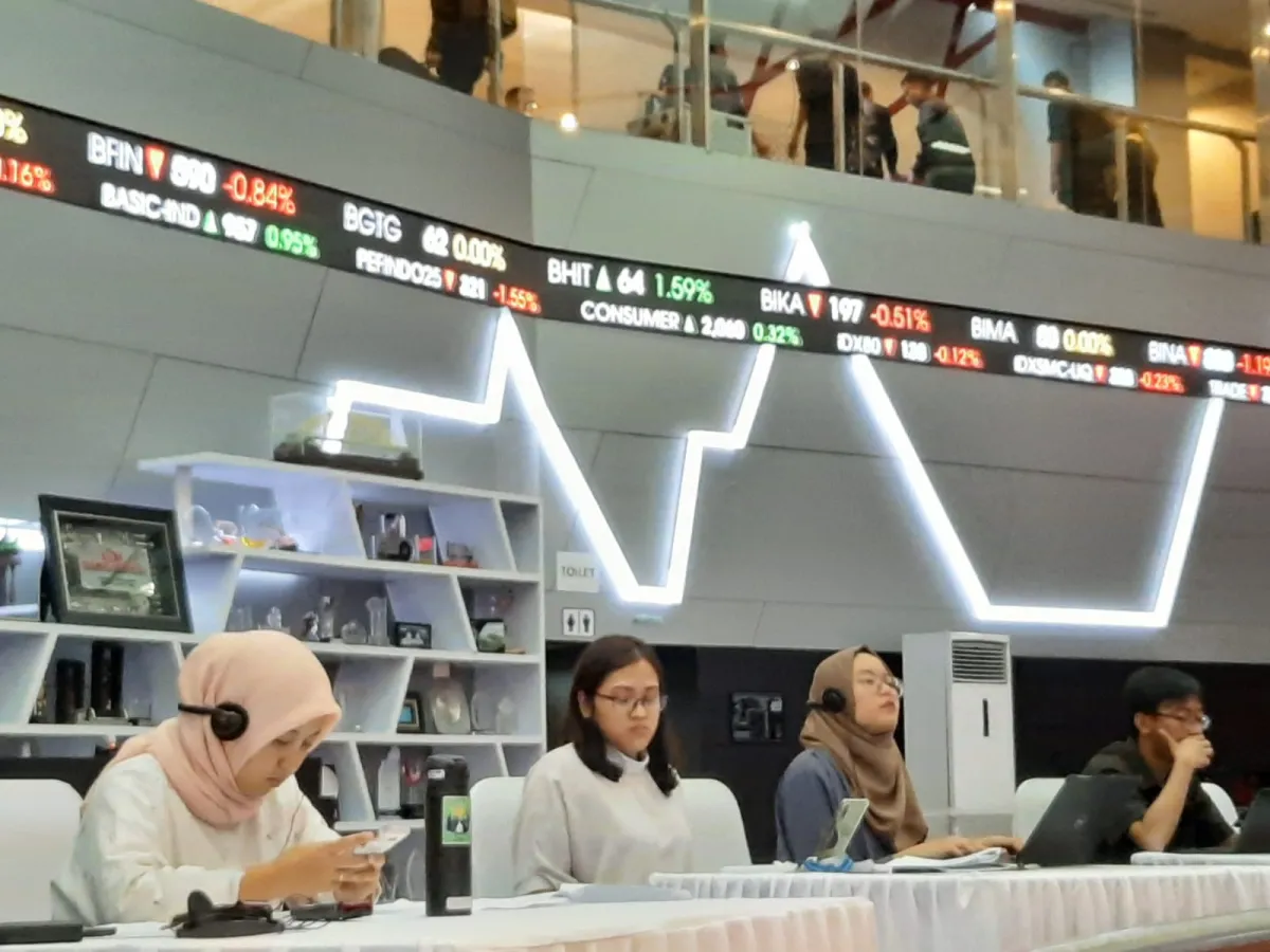 IHSG Turun Tipis ke 7.091, Sentimen Geopolitik Dorong Investor Hindari Aset Berisiko