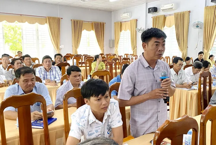 Distrik Thoi Son Serap Masukan Warga untuk Rencana Tata Ruang Perkotaan Tinh Bien