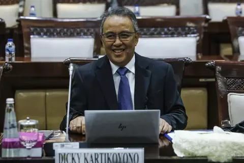OJK Perkuat Edukasi dan Perlindungan Konsumen, 953 Entitas Pinjol Ilegal Dihentikan