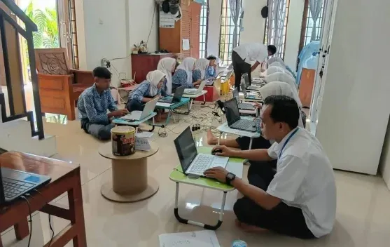 Pemkot Bima Siapkan Internet Satelit untuk Atasi Keluhan Akses Jaringan di SMPN 12