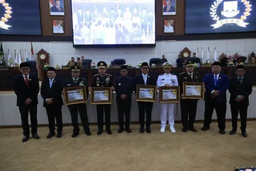 LKPJ 2025: Andra Soni Sebut IPM Banten Naik, Ekonomi Tumbuh, dan Kemiskinan Terus Menurun