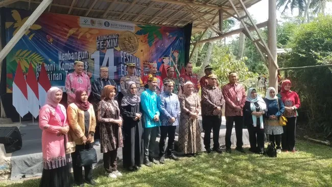 Wamen Komdigi: 28 Desa di Jember Masih Blank Spot Internet, Akan Segera Dipetakan