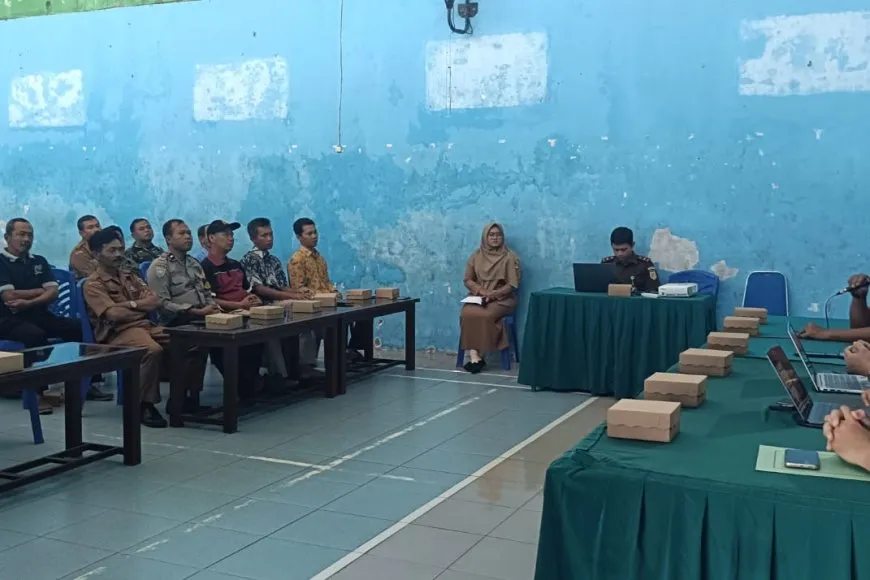 Bhabinkamtibmas Nglanduk Hadiri Penyuluhan Hukum Jaksa Jaga Desa, Tekankan Transparansi Pengelolaan Aset