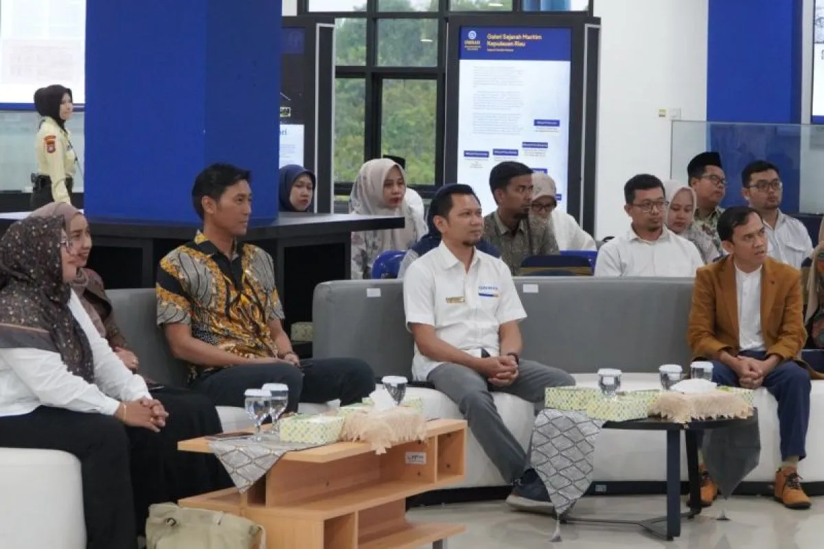 OJK Kepri Edukasi Mahasiswa soal Ancaman Keuangan Ilegal dan Literasi Keuangan Syariah