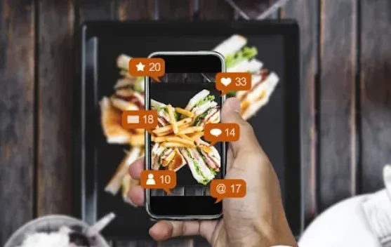 Ulasan Media Sosial Dorong Kebiasaan Mencoba Menu Makanan Baru