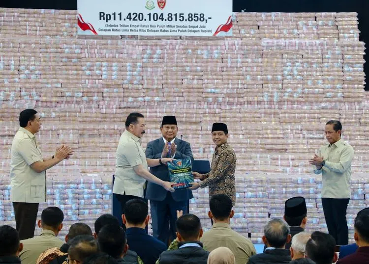 Kejaksaan Agung Serahkan Penyelamatan Keuangan Negara Rp11,42 Triliun dan Penguasaan Kembali 254.780 Hektare Kawasan Hutan
