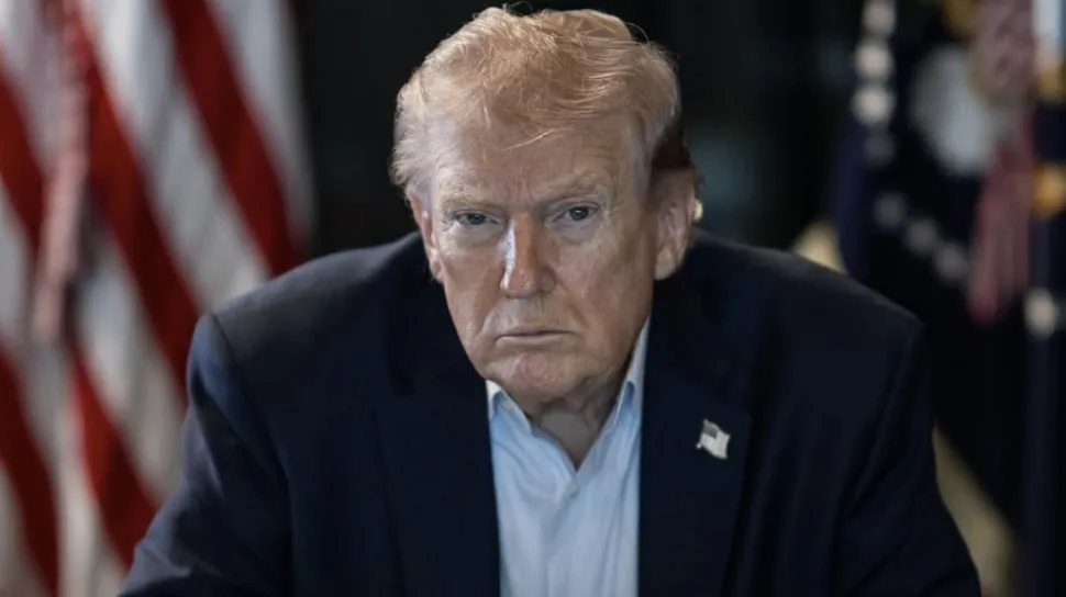 Trump Klaim Tutup Total Selat Hormuz, Iran Ancam Serang Aset AS dan Israel
