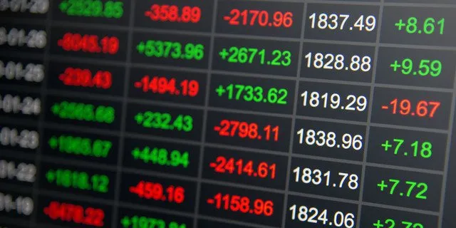 Reliance Sekuritas Prediksi IHSG Berpeluang Menguat, Rekomendasikan Buy AALI, TOBA, INDF, dan PTRO