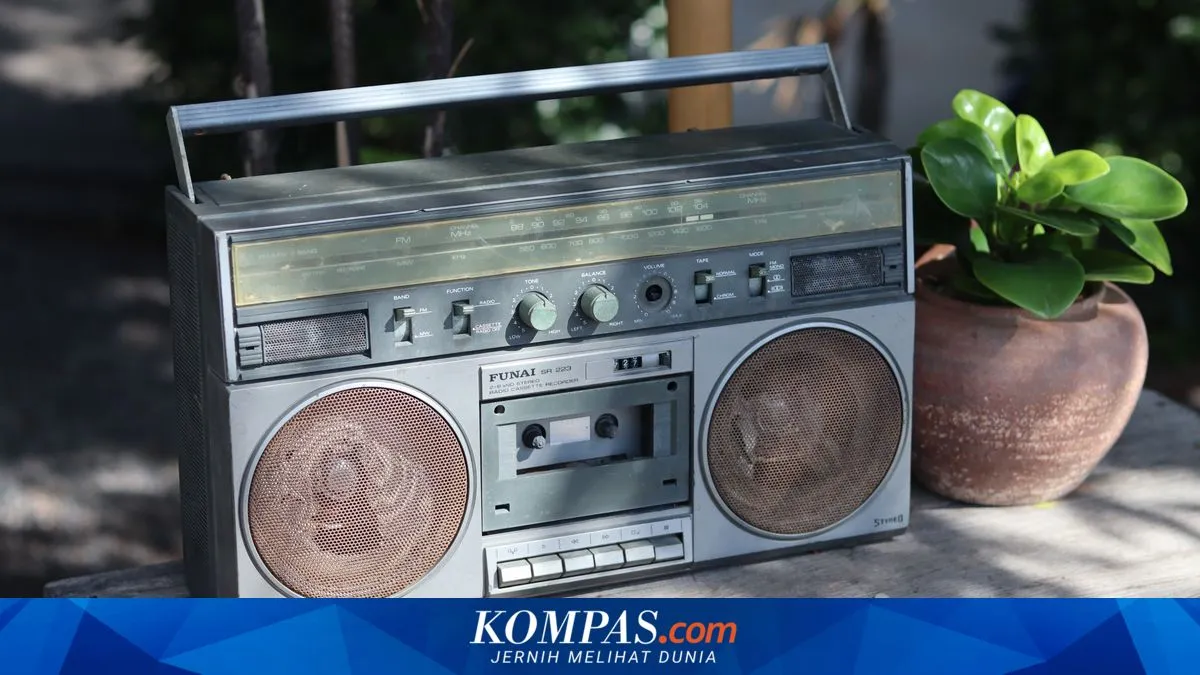 Di Tengah Streaming dan Media Sosial, Tradisi Request Lagu dan Kirim Salam di Radio Masih Bertahan