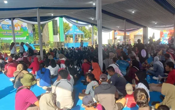 Festival Keluarga Sehat Kudus Angkat Edukasi Gizi Lewat Kostum Makanan Sehat