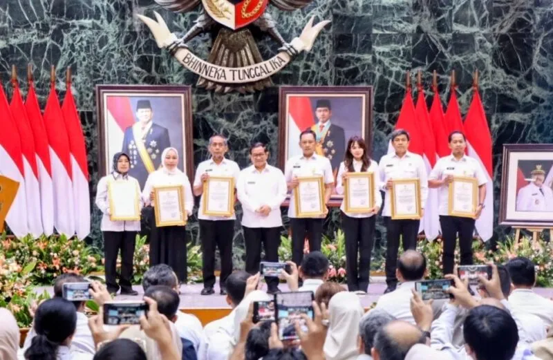 Pemprov DKI Beri Penghargaan kepada ATR/BPN usai Terbitkan 499 Sertipikat Aset Daerah