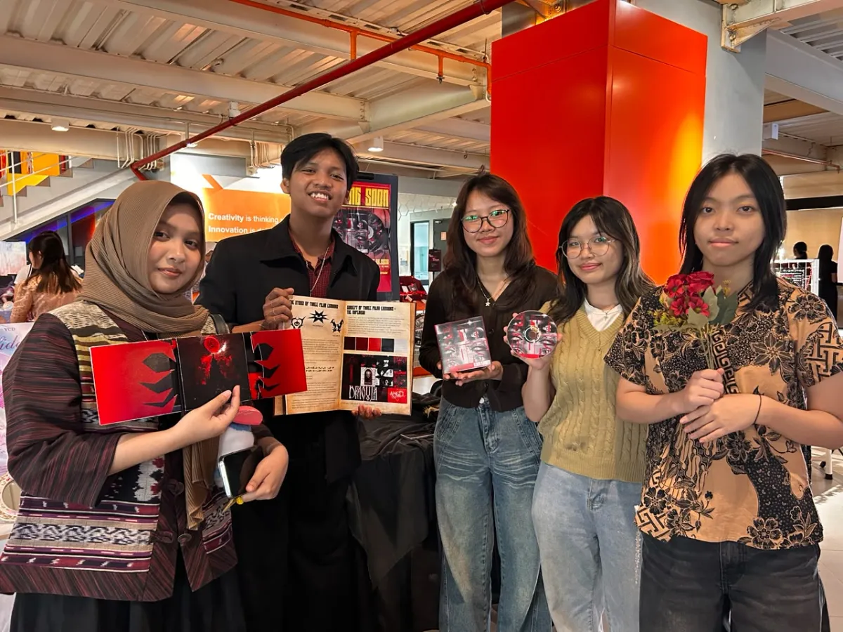 Mahasiswa VCD Universitas Ciputra Surabaya Pamerkan Visualisasi Musik Lewat Konsep Sinestesia