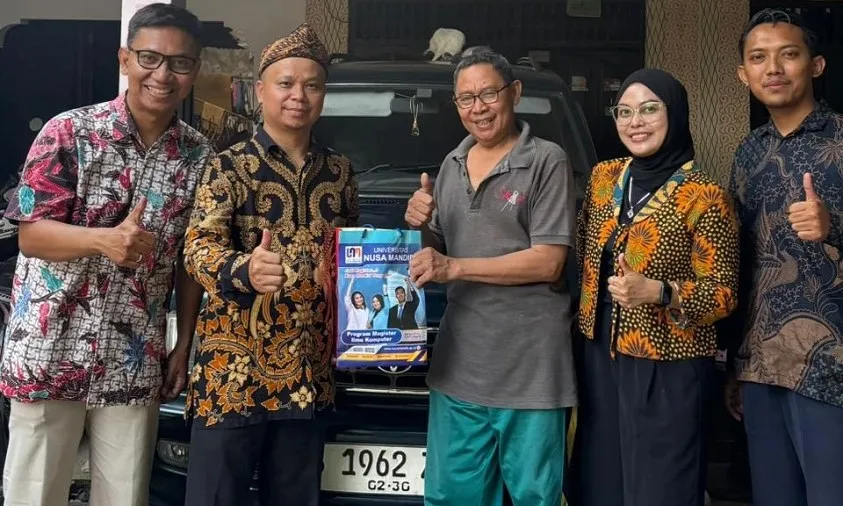 NSC Universitas Nusa Mandiri Tinjau Budidaya Ikan Hias di Bekasi, Dorong Digitalisasi Distribusi