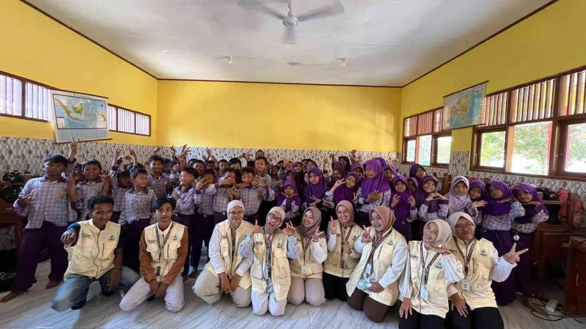 Mahasiswa KKN Universitas Alma Ata Edukasi PHBS dan Gizi Seimbang di SD Kedunguter 1
