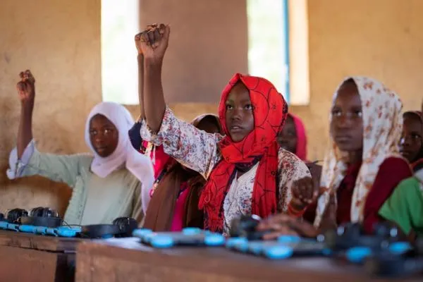 Teknologi Pembelajaran Didorong untuk Menjawab Krisis Pendidikan Pengungsi di Chad