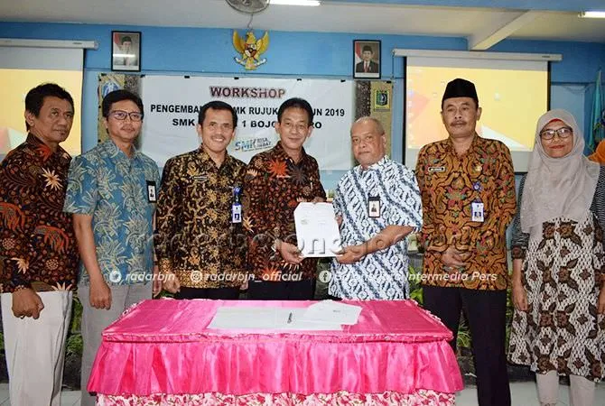 SMKN 1 Bojonegoro Menjalin Kerja Sama dengan Dunia Usaha dan Industri