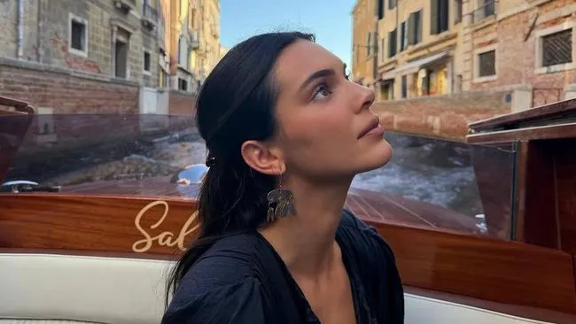 Tren Makeup Anti-Blush Viral, Tonjolkan Rona Pipi yang Lebih Natural