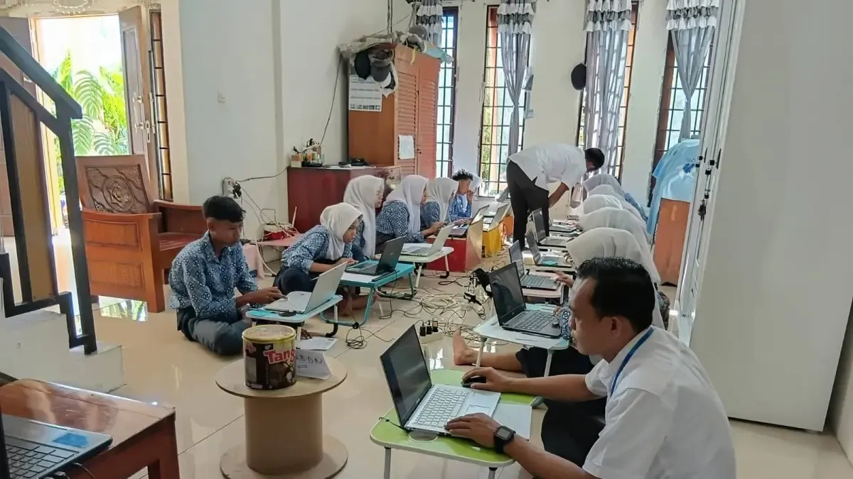 Pemkot Bima Siapkan Internet Satelit Starlink untuk SMPN 12 Lelamase yang Kesulitan Akses Jaringan