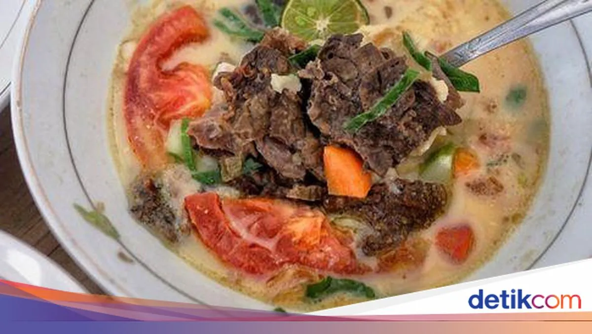 Soto Betawi Masuk 5 Sup Terbaik Dunia Versi TasteAtlas: Mengapa Ini Jadi Tren, dan Apa Maknanya bagi Indonesia