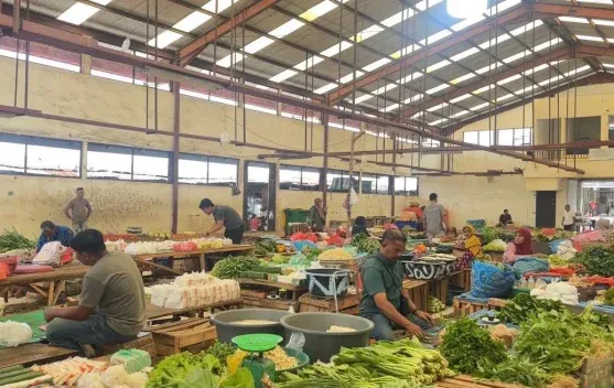Harga Ayam, Daging Sapi, dan Cabai Naik di Pasar Al Mahirah Banda Aceh, Bawang Turun