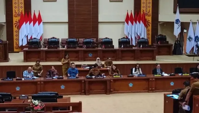 Banggar DPRD Sulut Gelar Rapat Maraton dengan TAPD Bahas Pertanggungjawaban APBD 2025
