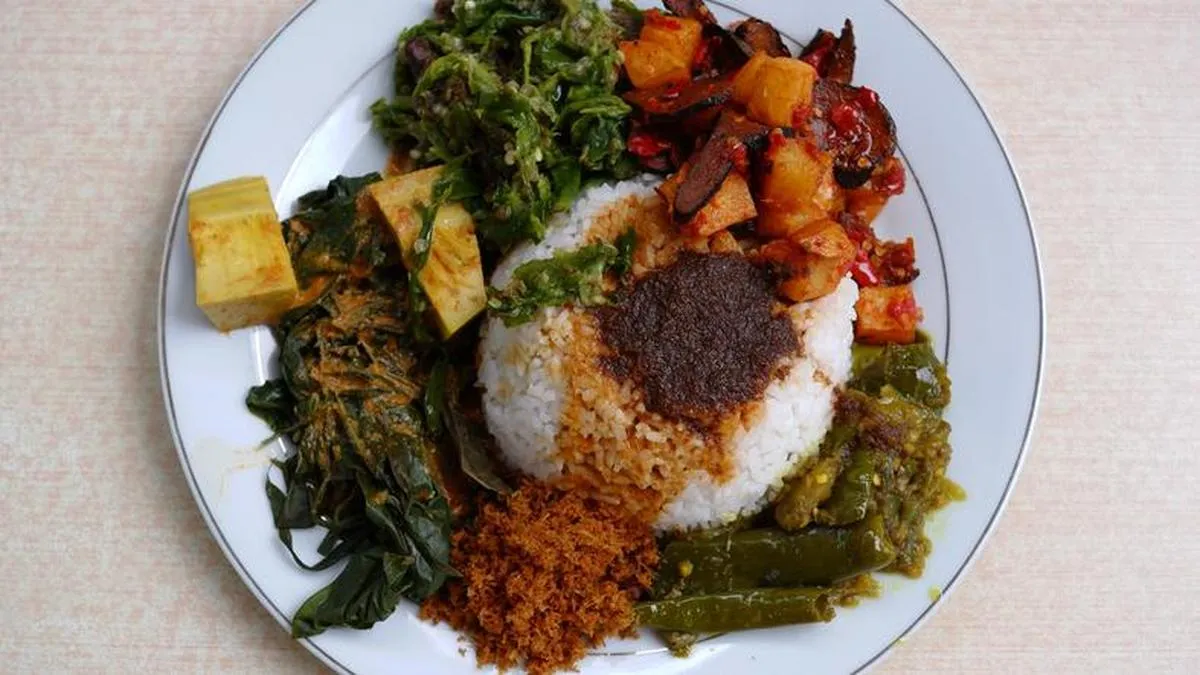Dokter Gizi Menjelaskan Cara Menikmati Nasi Padang Tanpa Khawatir Berat Badan Naik