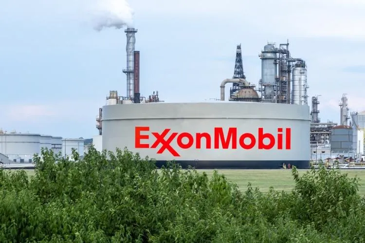 Gangguan Distribusi Minyak Akibat Konflik Timur Tengah Tekan Laba Exxon dan Chevron pada Kuartal I 2026