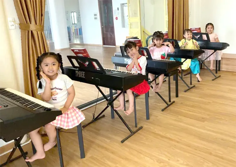VMS Academy Perluas Program Pelatihan Musik untuk Anak Selama Musim Panas