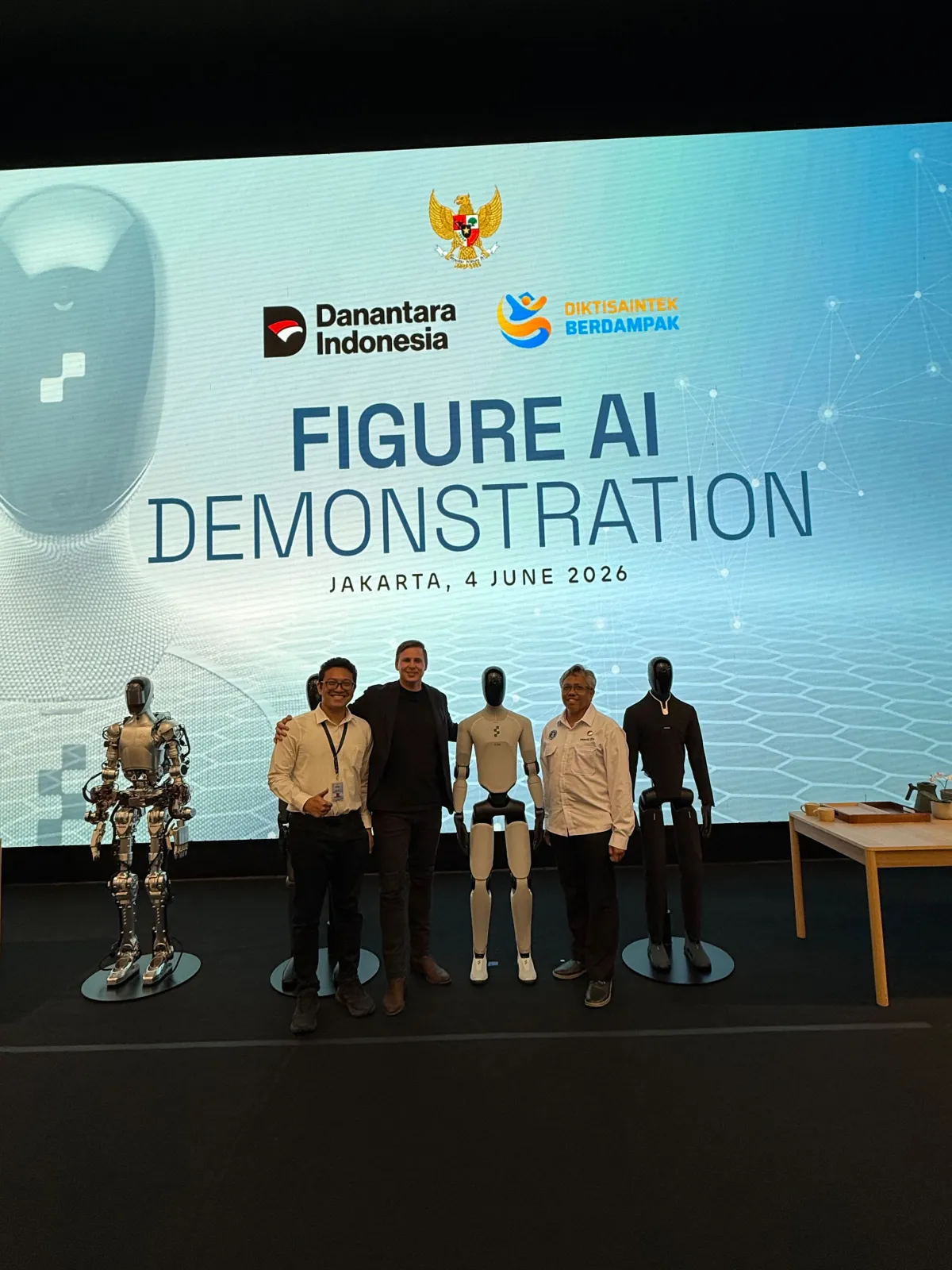 Rektor ITB Hadiri Demonstrasi Robot Figure AI