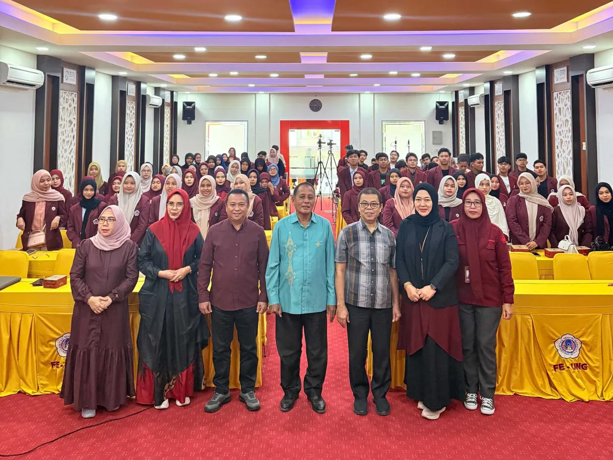 FEB UNG Gelar Guest Lecture Bahas Ketidakpastian Ekonomi Global, Dinamika Perdagangan, dan Tantangan Lingkungan